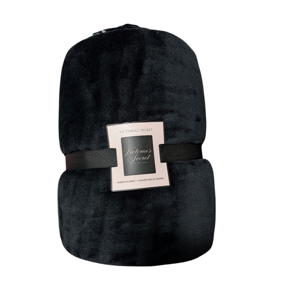 Victoria's Secret Sherpa Blanket Black Pink 50in × 60in - Picture 1 of 6